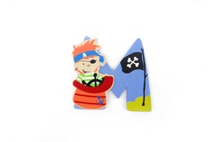 PIRATE LETTER M   PURPLE