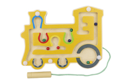 WOODEN TRAIN MAGNETIC LABYRINTH