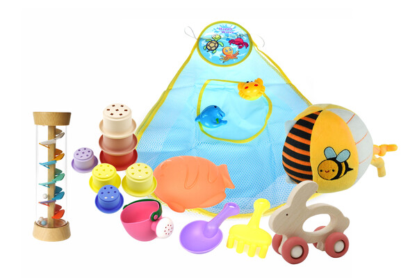 BUSY BEE BATH AND PLAY GIFT PACK