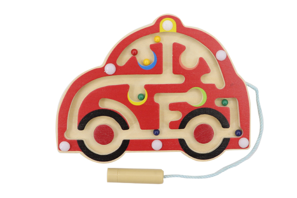 WOODEN CAR MAGNETIC LABYRINTH