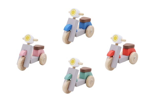 WOODEN SCOOTER SET OF 4